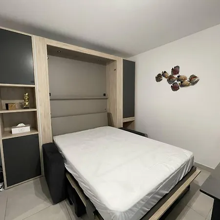 Au Coeur Du Centre-ville Καλβί