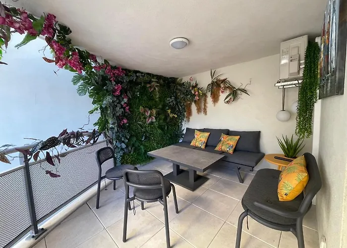 Au Coeur Du Centre-ville * Calvi (Corsica)